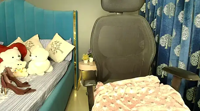 CUTE princess 143 online show from 02/06/25, 02:48