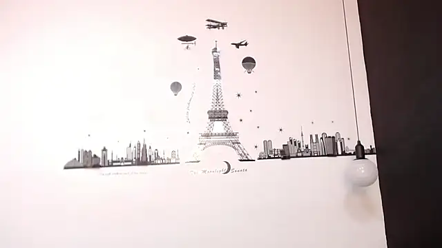 Snapshot of brendamaz chatting on 02/08/25, 12:17 brendamaz online show from 02/08/25, 12:17