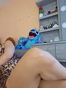 Snapshot of Selena_blake chatting on 02/02/26, 09:46 Selena blake online show from 02/02/26, 09:46