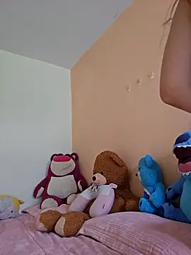 Snapshot of Selena_blake chatting on 02/12/26, 04:57 Selena blake online show from 02/12/26, 04:57