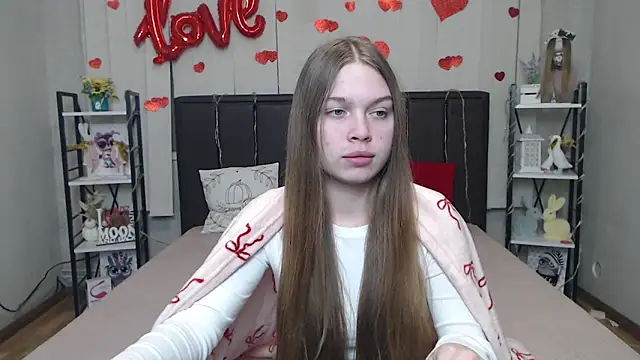 LaraPika online show from 02/12/26, 09:15