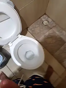 Snapshot of 1995eduardo chatting on 02/04/25, 11:38 1995eduardo online show from 02/04/25, 11:38