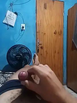 Snapshot of 1995eduardo chatting on 03/17/25, 11:53 1995eduardo online show from 03/17/25, 11:53