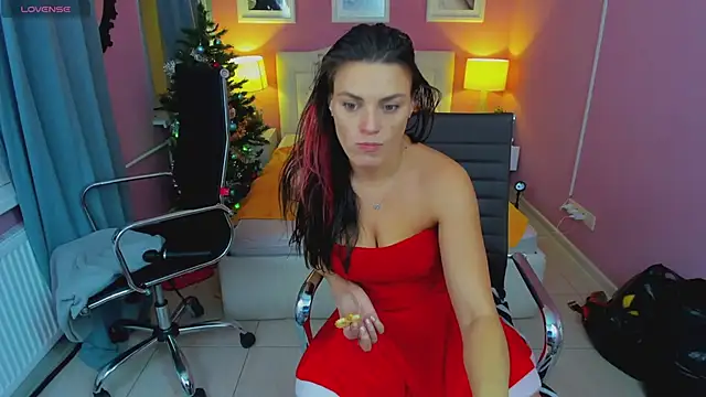 Snapshot of EricaAndPenelopa chatting on 12/28/24, 05:33 EricaAndPenelopa online show from 12/28/24, 05:33