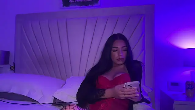 Snapshot of Ava_Foxx chatting on 10/29/25, 09:05 Ava Foxx online show from 10/29/25, 09:05