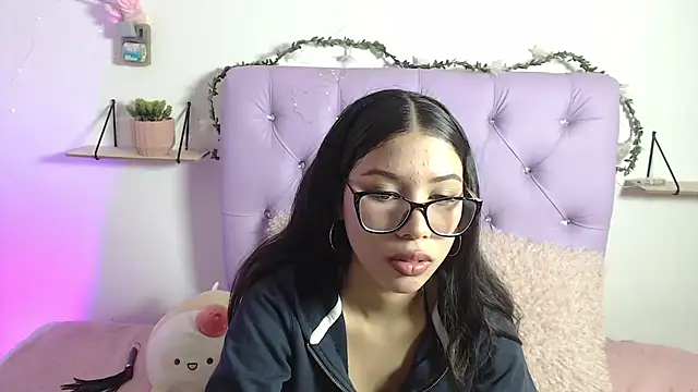 AmberJeong online show from 02/03/25, 09:39