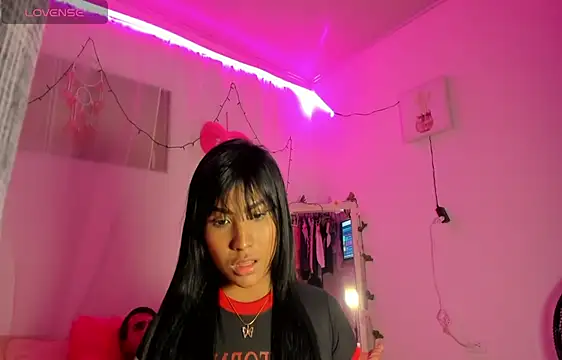 Snapshot of catalina_and_roger chatting on 02/16/25, 03:26 catalina and roger online show from 02/16/25, 03:26