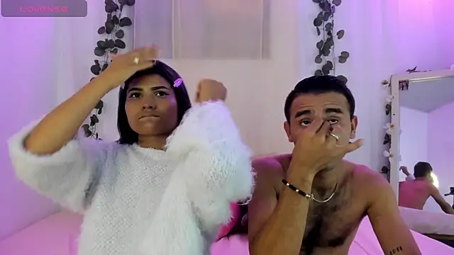 Snapshot of catalina_and_roger chatting on 10/18/25, 03:20 catalina and roger online show from 10/18/25, 03:20