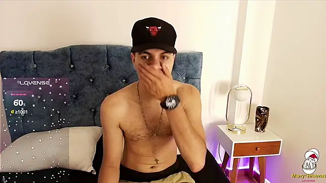 Amadeo Wild online show from 12/06/24, 02:49