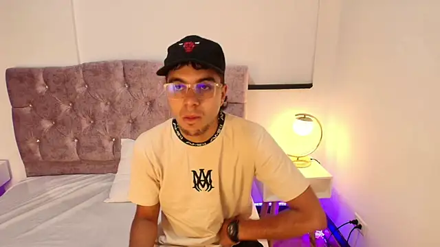 Amadeo Wild online show from 01/12/25, 11:50