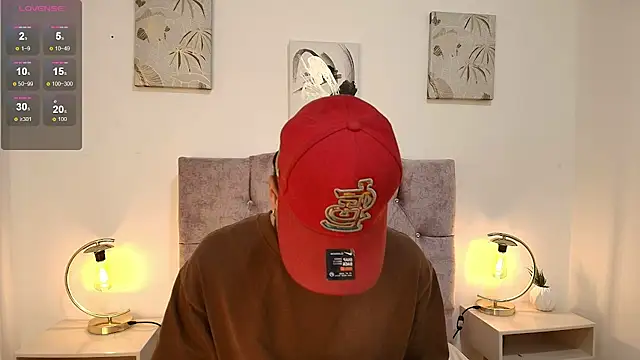 Amadeo Wild online show from 04/20/26, 04:04