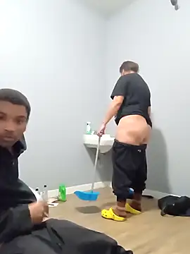 Snapshot of Cubanbbc4u chatting on 12/30/24, 05:15 Cubanbbc4u online show from 12/30/24, 05:15