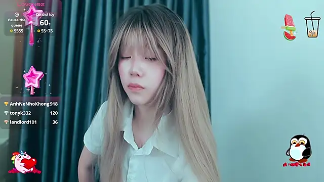 Snapshot of -Poison-Ivy- chatting on 12/18/24, 08:09 -Poison-Ivy- online show from 12/18/24, 08:09