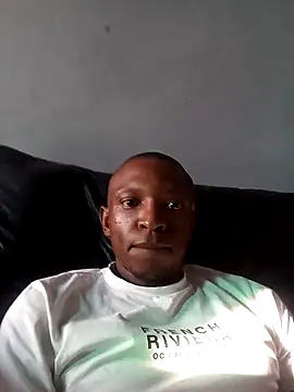 Snapshot of Kingshifter chatting on 12/25/24, 03:38 Kingshifter online show from 12/25/24, 03:38