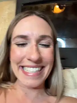 lola tentatiion online show from 11/24/25, 09:25