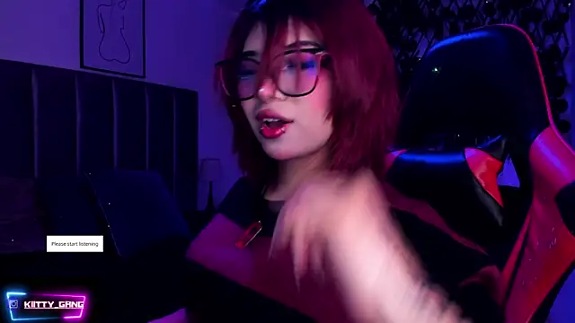 Snapshot of Kitty_Gang chatting on 12/23/25, 01:36 Kitty Gang online show from 12/23/25, 01:36