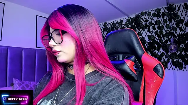 Snapshot of Kitty_Gang chatting on 02/26/26, 01:48 Kitty Gang online show from 02/26/26, 01:48