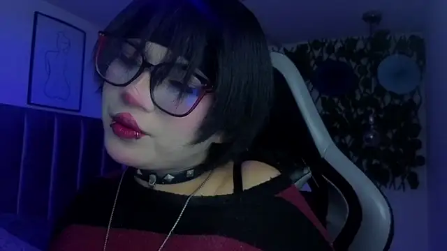 Kitty Gang online show from 05/12/26, 01:25