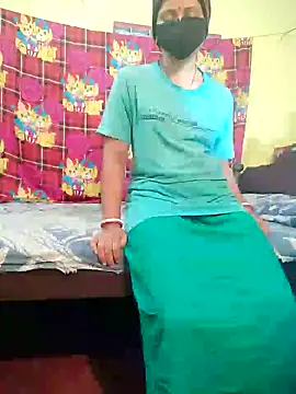 Snapshot of indiancouple09 chatting on 12/04/24, 05:00 indiancouple09 online show from 12/04/24, 05:00