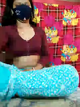 Snapshot of indiancouple09 chatting on 12/19/24, 10:32 indiancouple09 online show from 12/19/24, 10:32