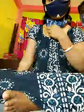 Snapshot of indiancouple09 chatting on 01/25/25, 04:35 indiancouple09 online show from 01/25/25, 04:35