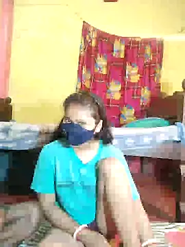 Snapshot of indiancouple09 chatting on 02/04/25, 11:38 indiancouple09 online show from 02/04/25, 11:38