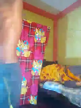 Snapshot of indiancouple09 chatting on 02/05/25, 11:39 indiancouple09 online show from 02/05/25, 11:39