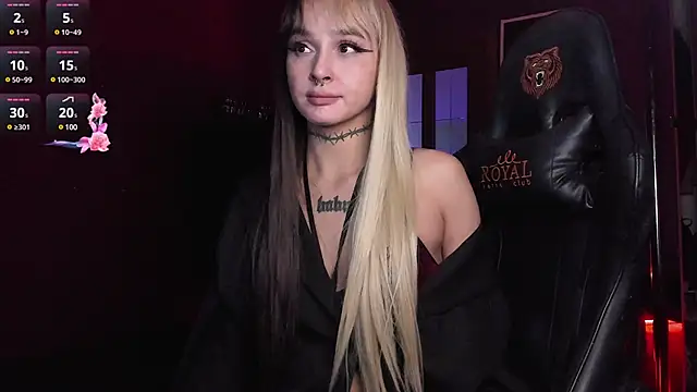 MilaAsh online show from 12/24/24, 10:44