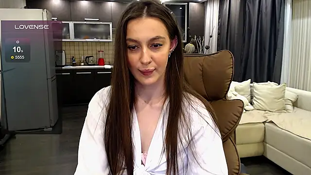 Snapshot of Doll_Jasmine_ chatting on 06/03/26, 09:53 Doll Jasmine online show from 06/03/26, 09:53