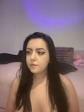 Snapshot of Ariel__Blossom chatting on 01/24/25, 08:22 Ariel Blossom online show from 01/24/25, 08:22