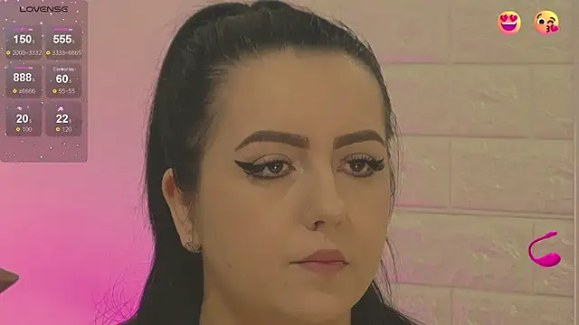 Snapshot of Ariel__Blossom chatting on 03/05/25, 06:44 Ariel Blossom online show from 03/05/25, 06:44