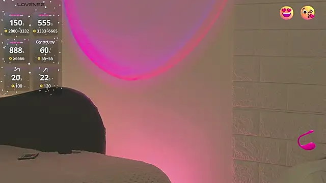 Snapshot of Ariel__Blossom chatting on 03/13/25, 06:26 Ariel Blossom online show from 03/13/25, 06:26