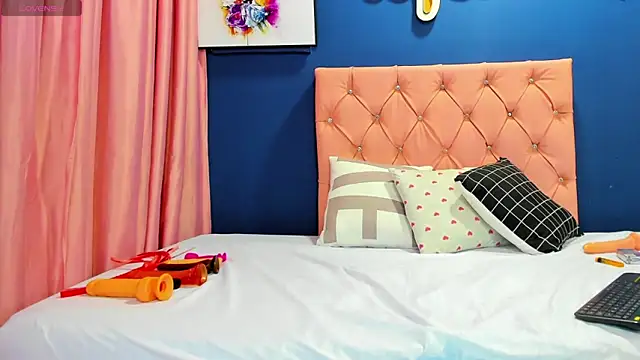 Cindy milf online show from 03/03/25, 04:25