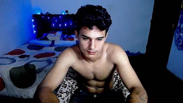 Snapshot of freddy_romas chatting on 09/18/25, 02:35 freddy romas online show from 09/18/25, 02:35