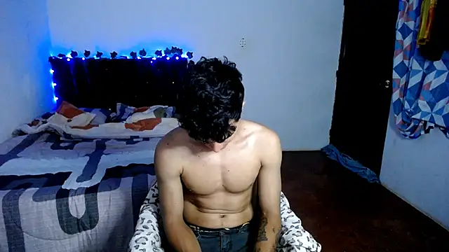 Snapshot of freddy_romas chatting on 09/25/25, 02:37 freddy romas online show from 09/25/25, 02:37