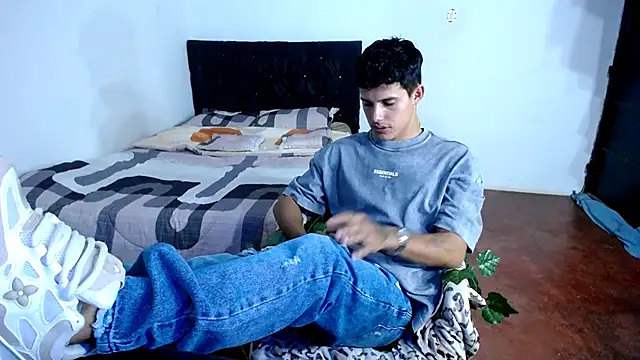 Snapshot of freddy_romas chatting on 09/29/25, 01:55 freddy romas online show from 09/29/25, 01:55