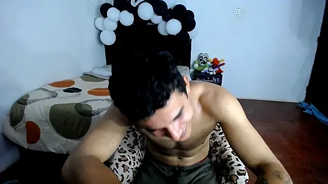 Snapshot of freddy_romas chatting on 10/07/25, 01:03 freddy romas online show from 10/07/25, 01:03