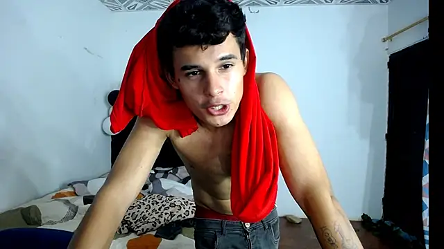 Snapshot of freddy_romas chatting on 10/15/25, 12:33 freddy romas online show from 10/15/25, 12:33