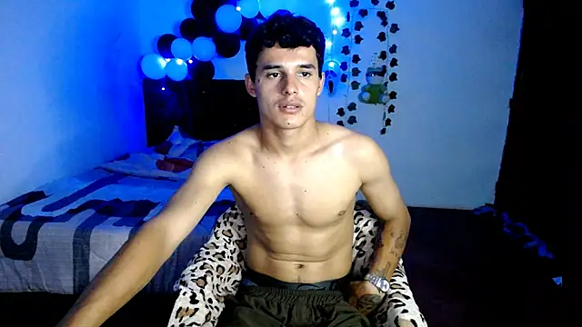 Snapshot of freddy_romas chatting on 10/19/25, 03:07 freddy romas online show from 10/19/25, 03:07