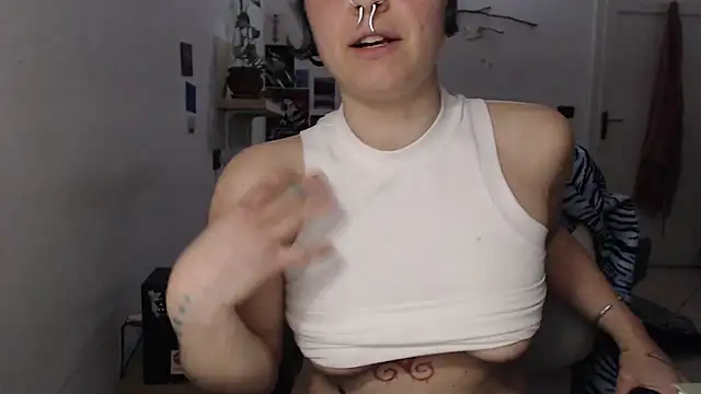 Snapshot of kinkyspirali chatting on 03/13/25, 05:50 kinkyspirali online show from 03/13/25, 05:50