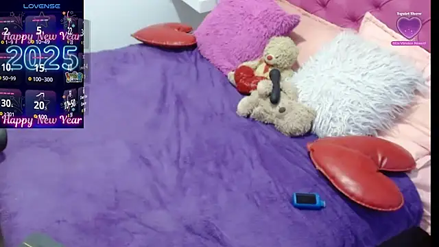 Snapshot of AlexaFontana chatting on 01/24/25, 03:32 AlexaFontana online show from 01/24/25, 03:32