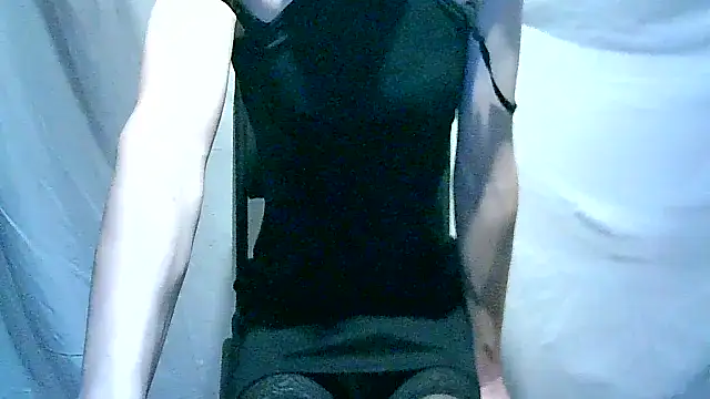 Snapshot of -your-bitch chatting on 12/12/24, 05:31 -your-bitch online show from 12/12/24, 05:31