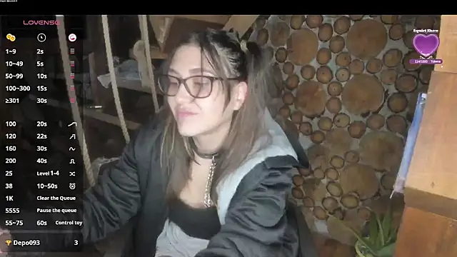 Snapshot of soysara15 chatting on 01/20/25, 01:50 soysara15 online show from 01/20/25, 01:50