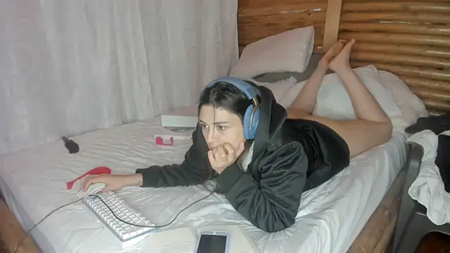 Snapshot of soysara15 chatting on 01/27/25, 12:22 soysara15 online show from 01/27/25, 12:22