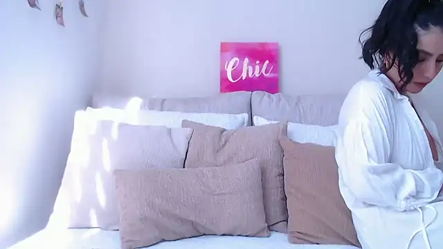 Snapshot of Gia_Ferh chatting on 12/20/25, 08:05 Gia Ferh online show from 12/20/25, 08:05