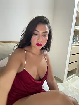 Gia Ferh online show from 05/17/26, 04:32