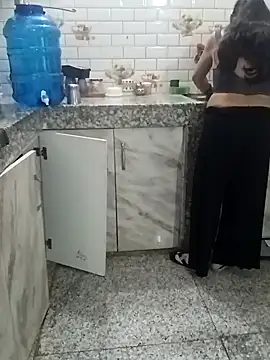 Saroj-Shah online show from 11/17/25, 04:35