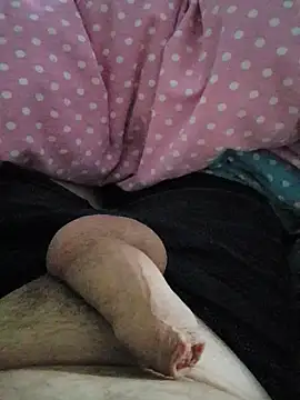 Snapshot of anderssonskuk chatting on 12/20/24, 10:05 anderssonskuk online show from 12/20/24, 10:05