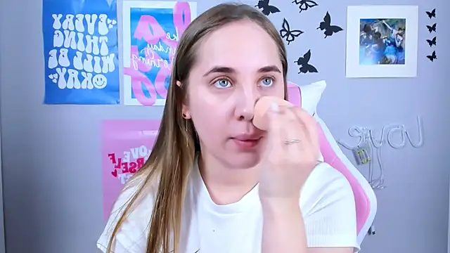 Snapshot of MiaMilas chatting on 12/26/24, 05:04 MiaMilas online show from 12/26/24, 05:04