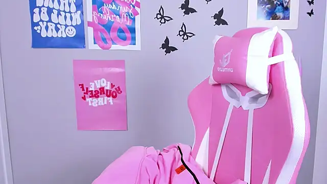 Snapshot of MiaMilas chatting on 01/23/25, 06:06 MiaMilas online show from 01/23/25, 06:06